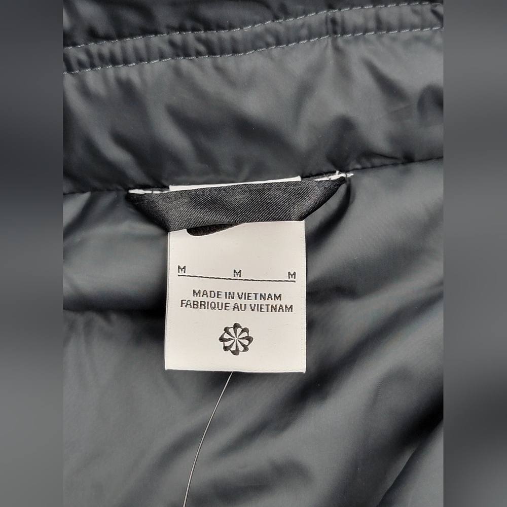Nike Circa 96 Women's Black Hooded Jacket Size Medium DV8082-010 New - Picture 3 of 9